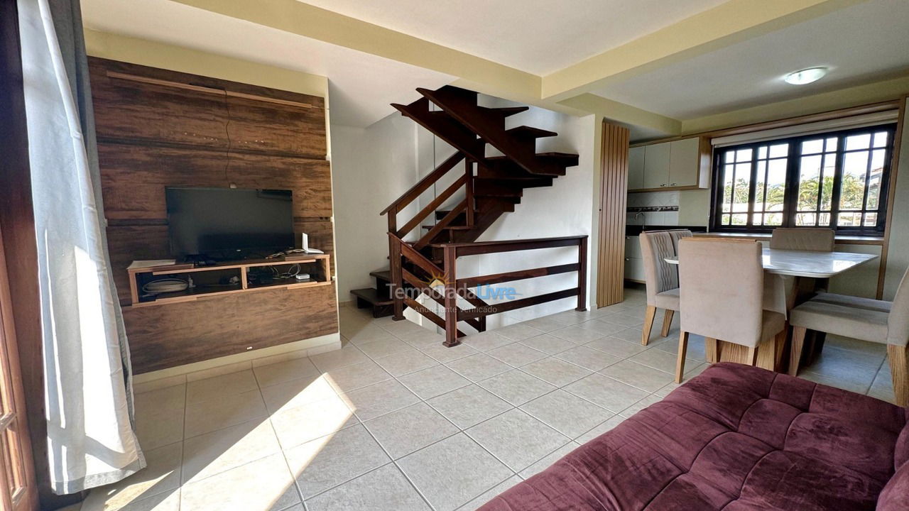 Casa para aluguel de temporada em Bombinhas (Canto Grande)