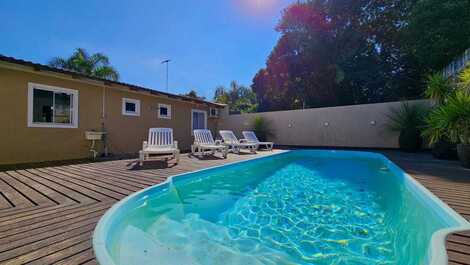 House with pool sleeps 12 people 600 meters from the sea in Mariscal