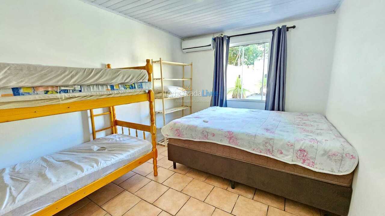 House for vacation rental in Bombinhas (Mariscal)