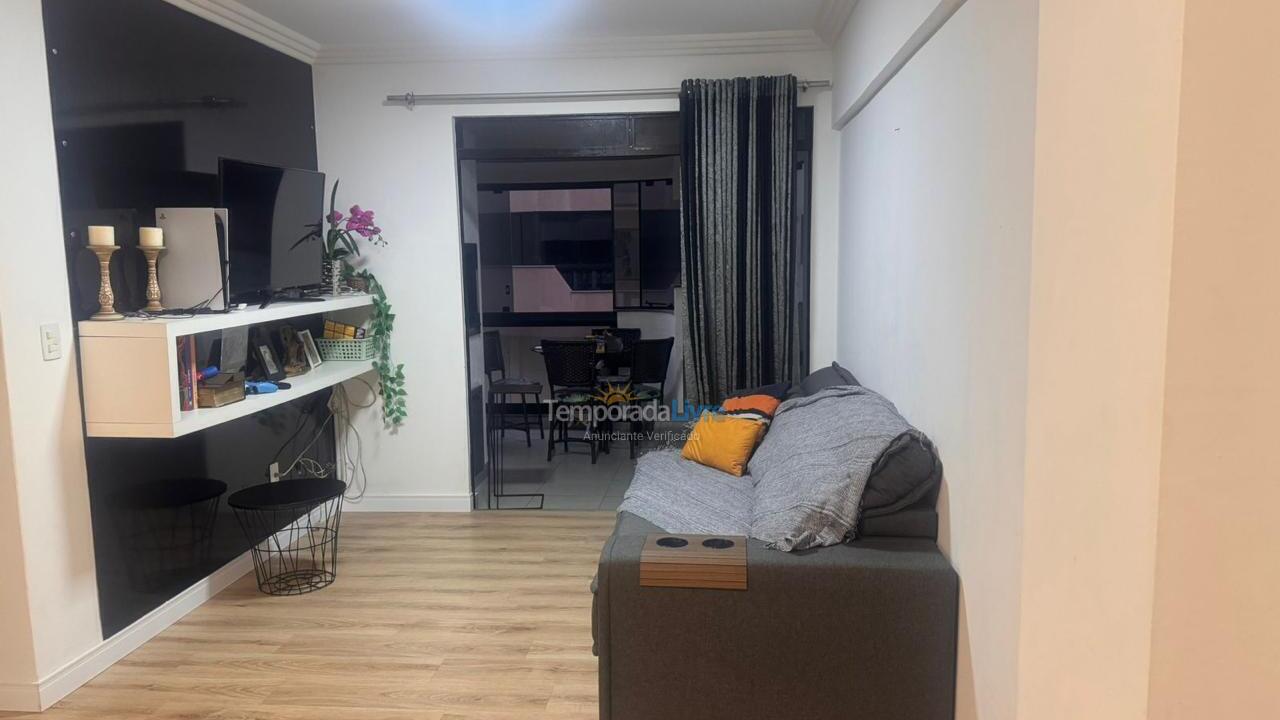 Apartamento para aluguel de temporada em Itapema (Meia Praia)