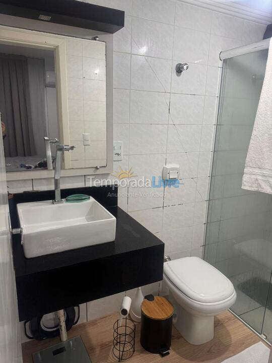Apartamento para aluguel de temporada em Itapema (Meia Praia)