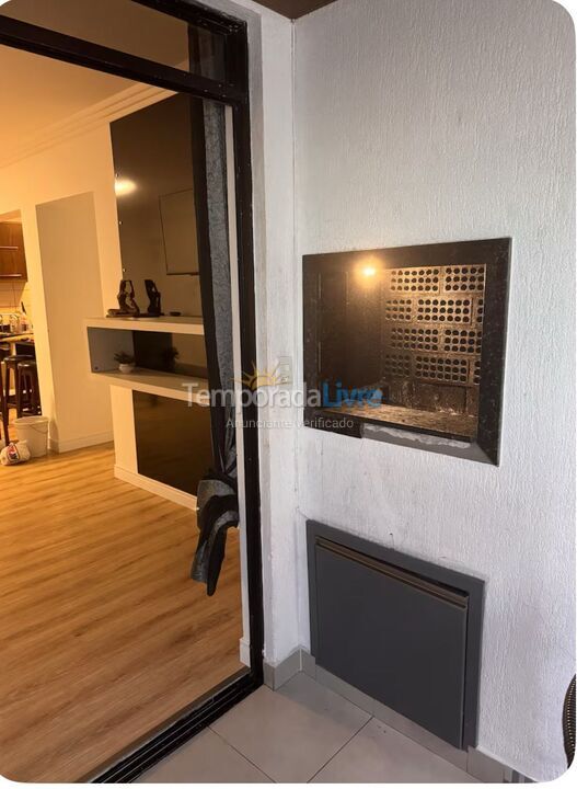 Apartamento para aluguel de temporada em Itapema (Meia Praia)