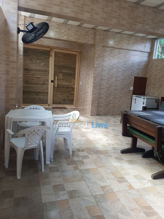 House for vacation rental in Ubatuba (Praia das Toninhas)