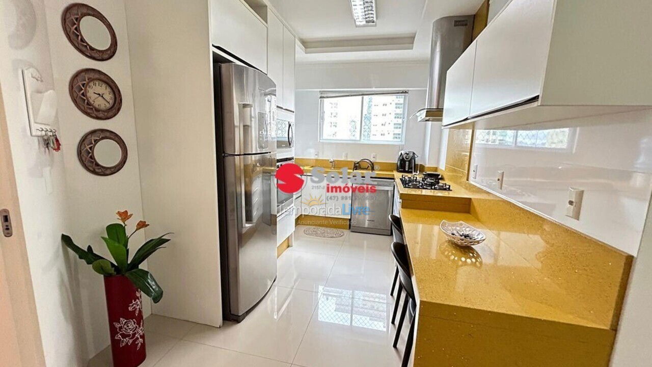 Apartamento para aluguel de temporada em Itapema (Meia Praia)