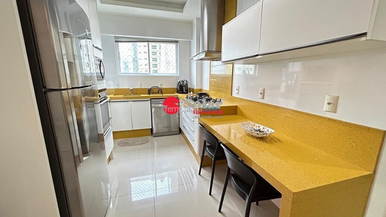 Apartamento para aluguel de temporada em Itapema (Meia Praia)