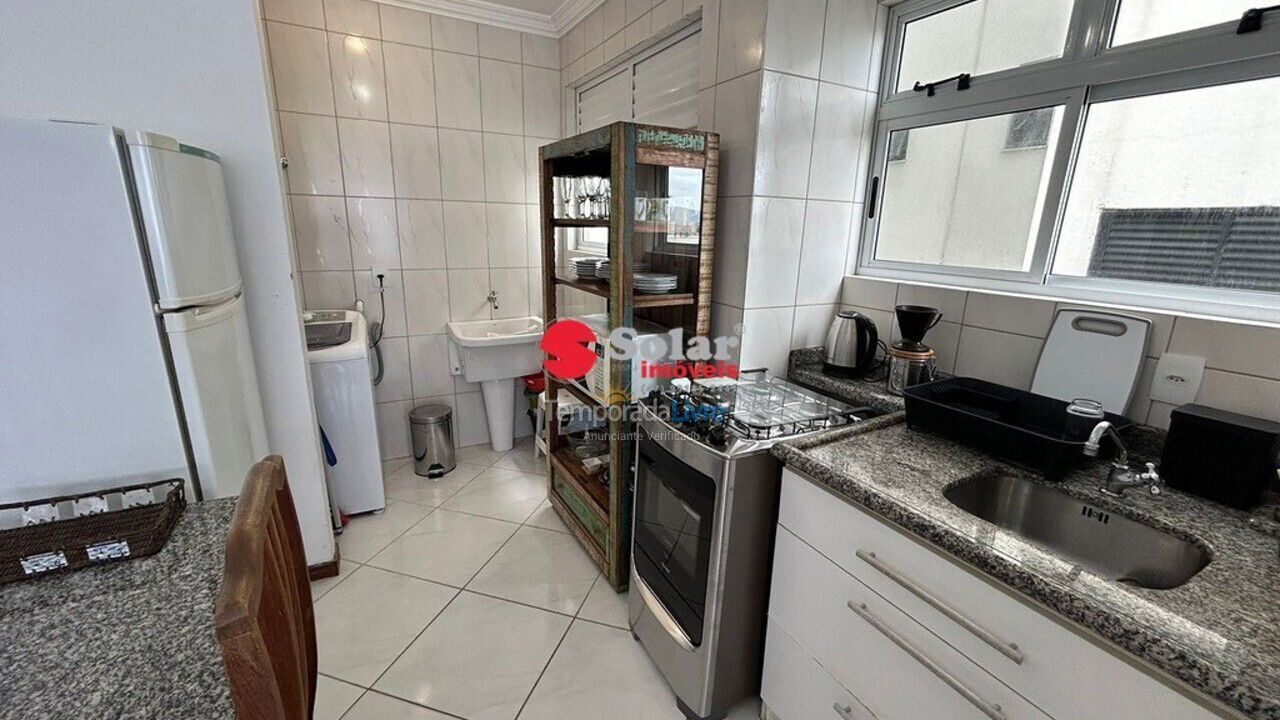 Apartamento para aluguel de temporada em Itapema (Meia Praia)