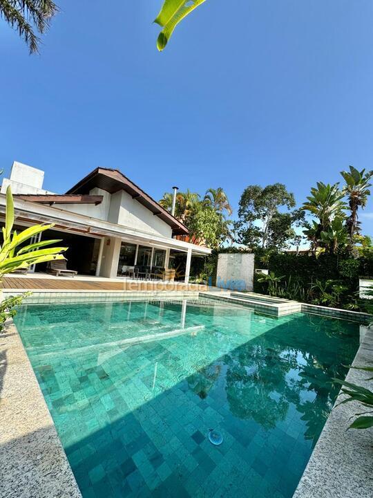 Casa para aluguel de temporada em São Sebastião (Praia da Baleia)