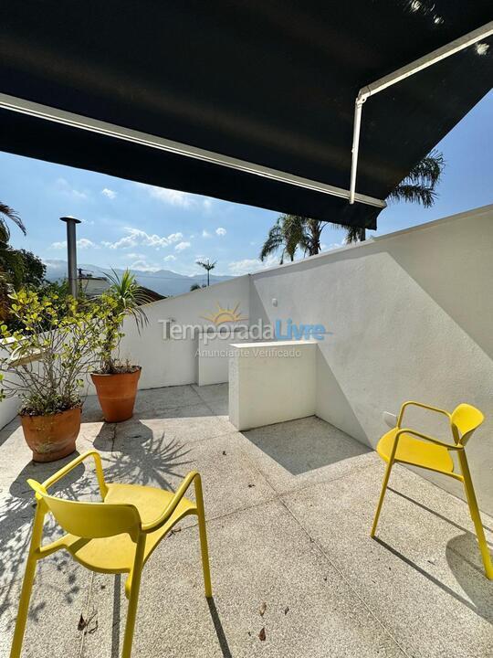 Casa para aluguel de temporada em São Sebastião (Praia da Baleia)
