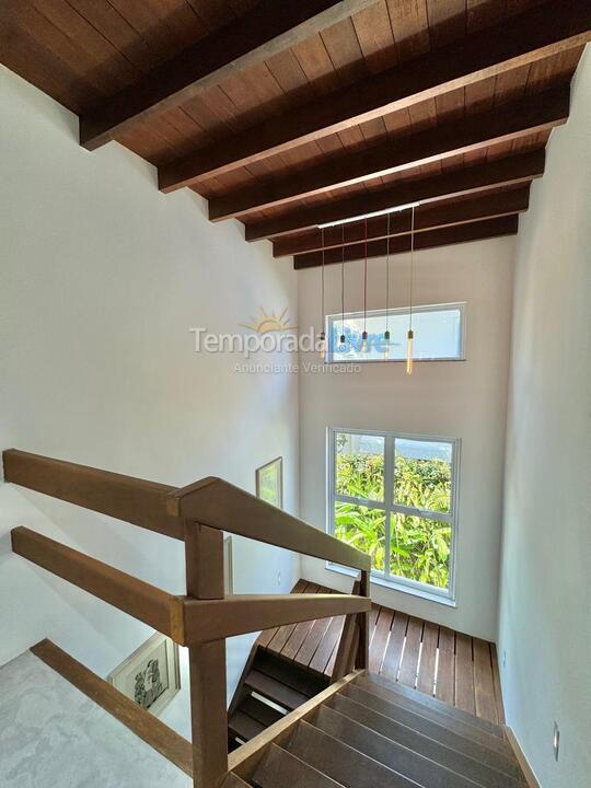 Casa para aluguel de temporada em São Sebastião (Praia da Baleia)