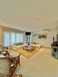 House in a condominium on Baleia Beach CA0156