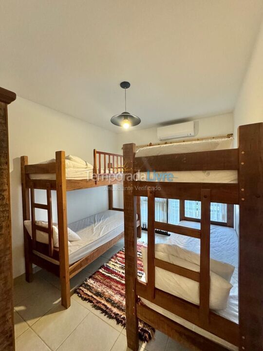 House for vacation rental in São Sebastião (Praia da Baleia)