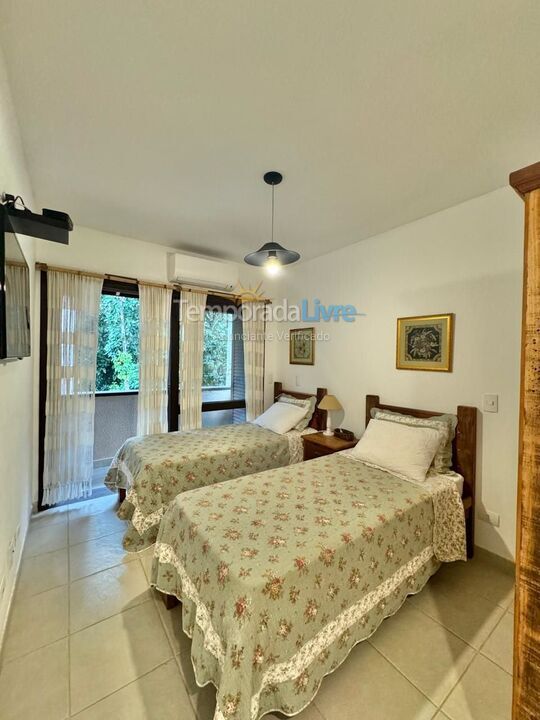 House for vacation rental in São Sebastião (Praia da Baleia)