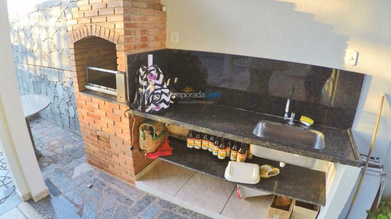 Casa para aluguel de temporada em Guarapari (Enseada Azul)