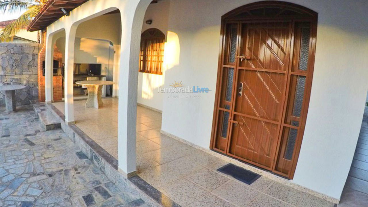 Casa para aluguel de temporada em Guarapari (Enseada Azul)