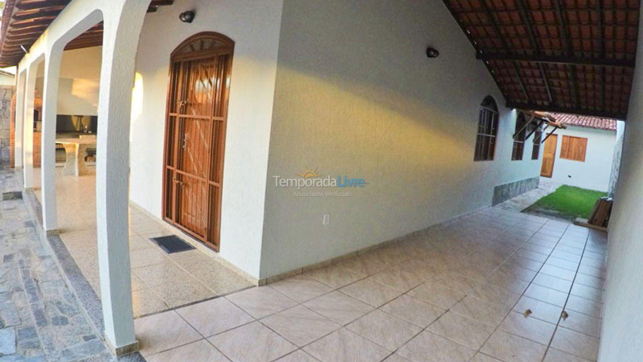 Casa para aluguel de temporada em Guarapari (Enseada Azul)