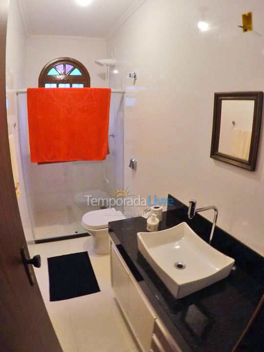 Casa para aluguel de temporada em Guarapari (Enseada Azul)