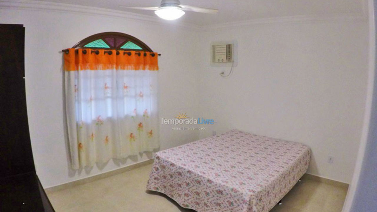 Casa para aluguel de temporada em Guarapari (Enseada Azul)