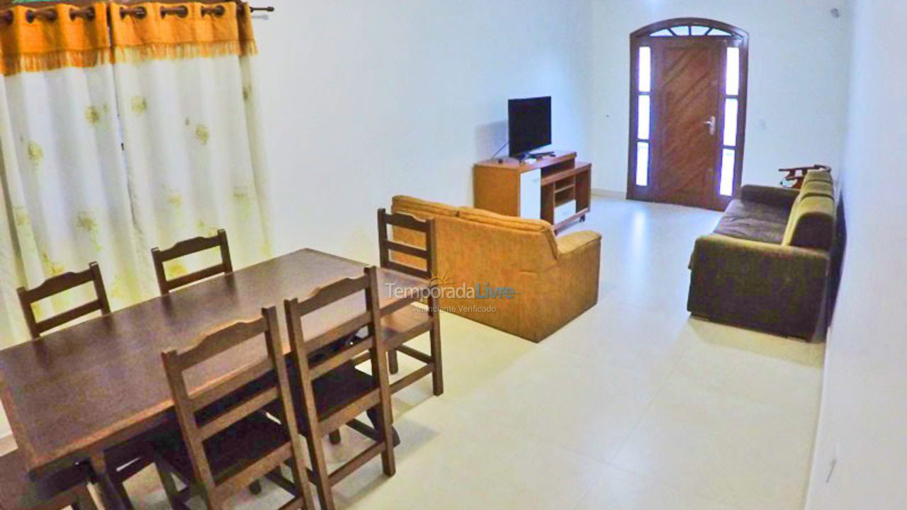 Casa para aluguel de temporada em Guarapari (Enseada Azul)