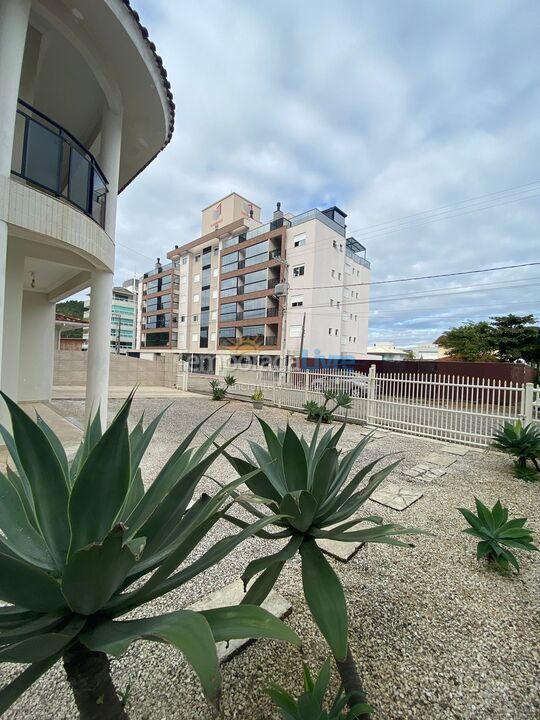 House for vacation rental in Governador Celso Ramos (Praia de Palmas)