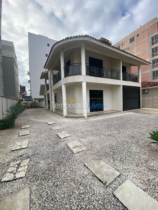 House for vacation rental in Governador Celso Ramos (Praia de Palmas)