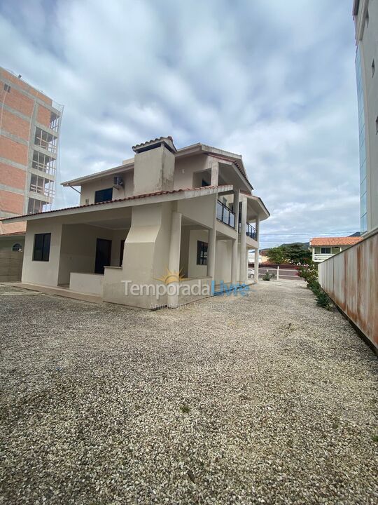 House for vacation rental in Governador Celso Ramos (Praia de Palmas)