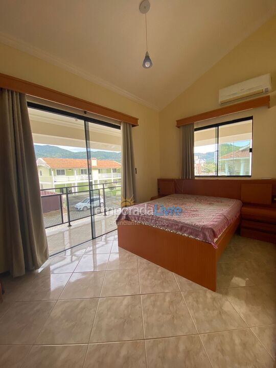 House for vacation rental in Governador Celso Ramos (Praia de Palmas)