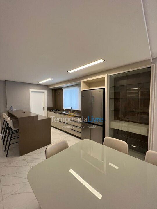 Apartment for vacation rental in Itapema (Meia Praia Quadra do Mar)