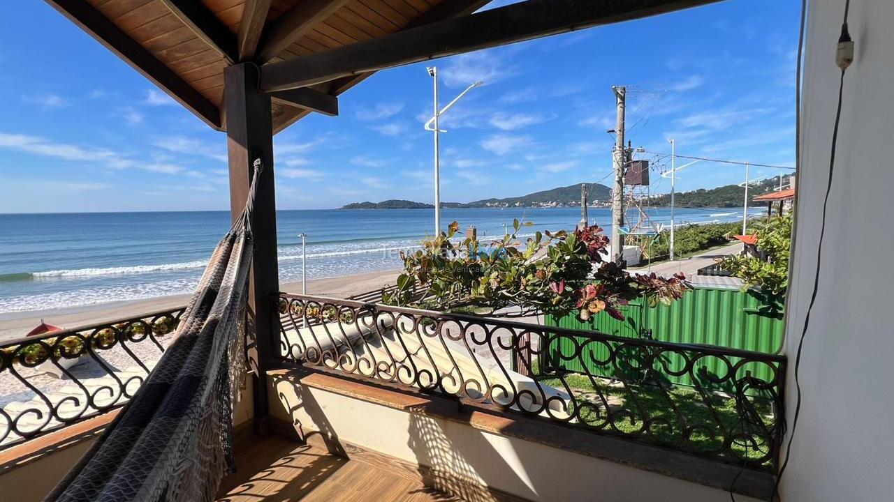 Casa para aluguel de temporada em Bombinhas (Praia de Bombas)