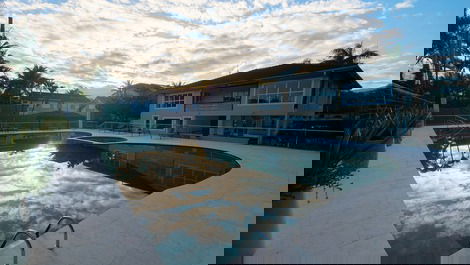 2 dormitórios com piscina coletiva disponível para reveillon