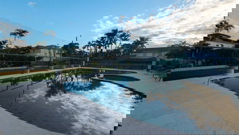 2 dormitórios com piscina coletiva disponível para reveillon