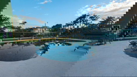 2 dormitórios com piscina coletiva disponível para reveillon