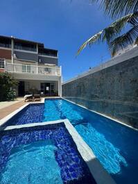 5-bedroom house with seasonal pool in Enseada Azul