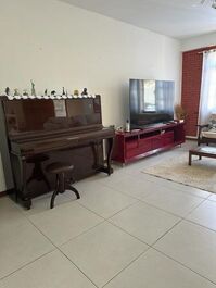 5-bedroom house with seasonal pool in Enseada Azul