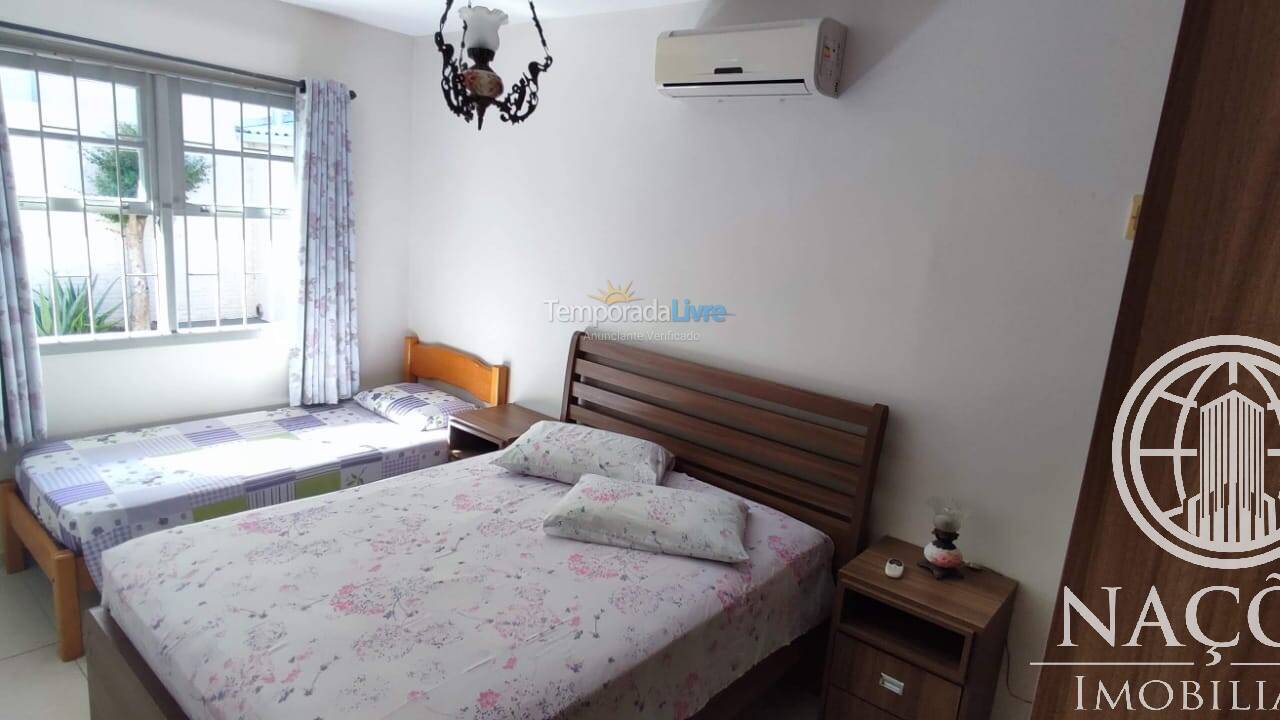 House for vacation rental in Florianopolis (Canasvieiras)