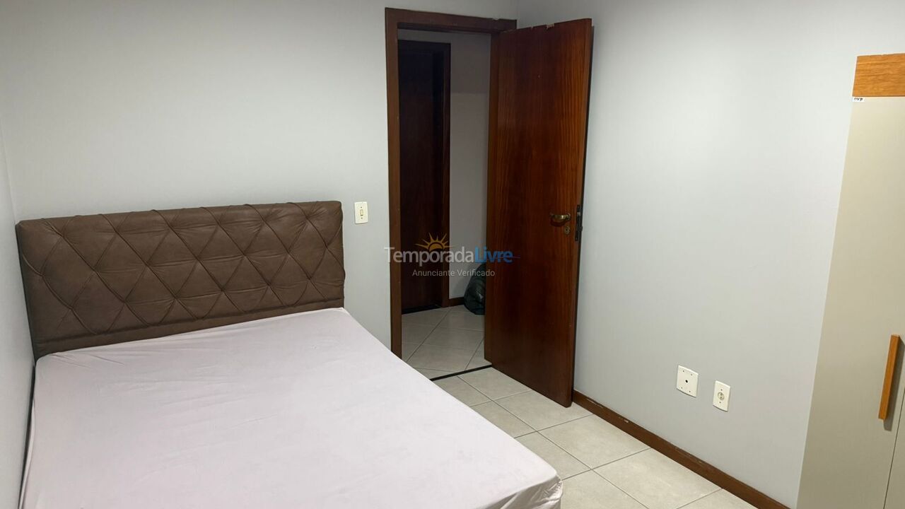 Apartamento para aluguel de temporada em Guarapari (Praia das Castanheiras)