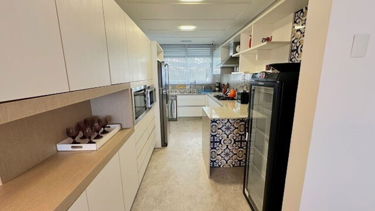 Apartamento para alquiler de vacaciones em Florianópolis (Praia Brava)
