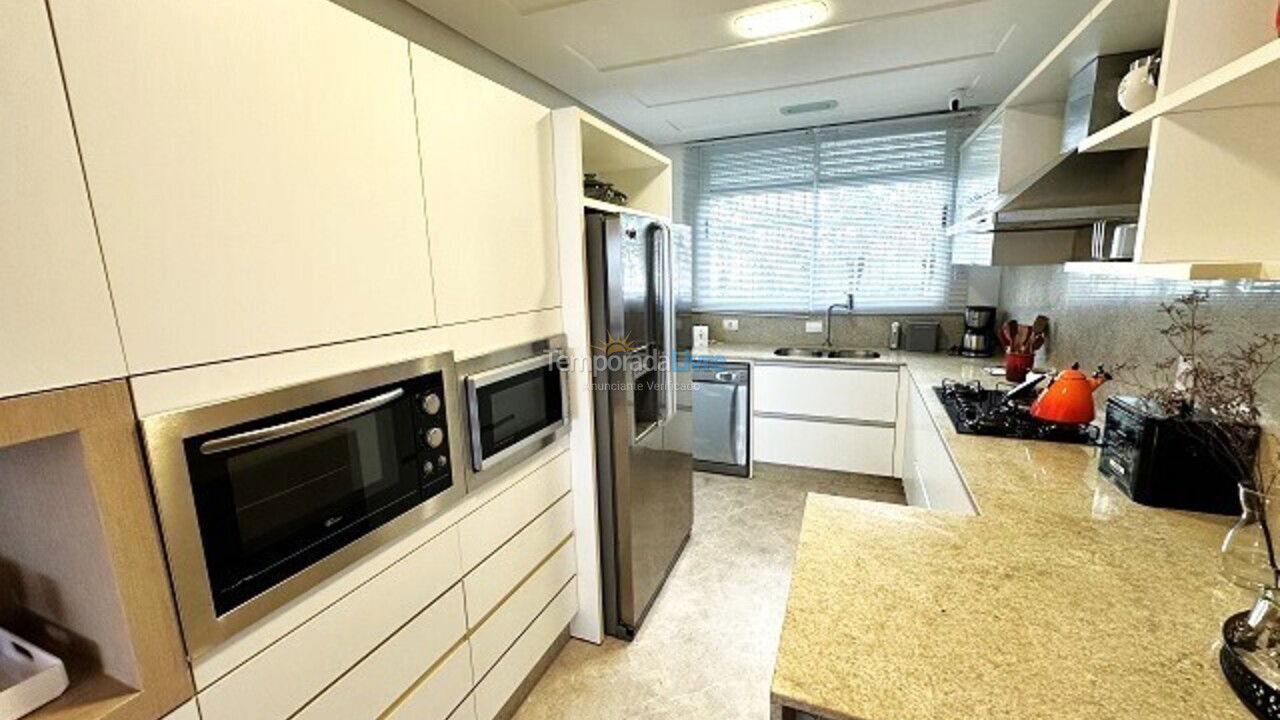 Apartamento para alquiler de vacaciones em Florianópolis (Praia Brava)