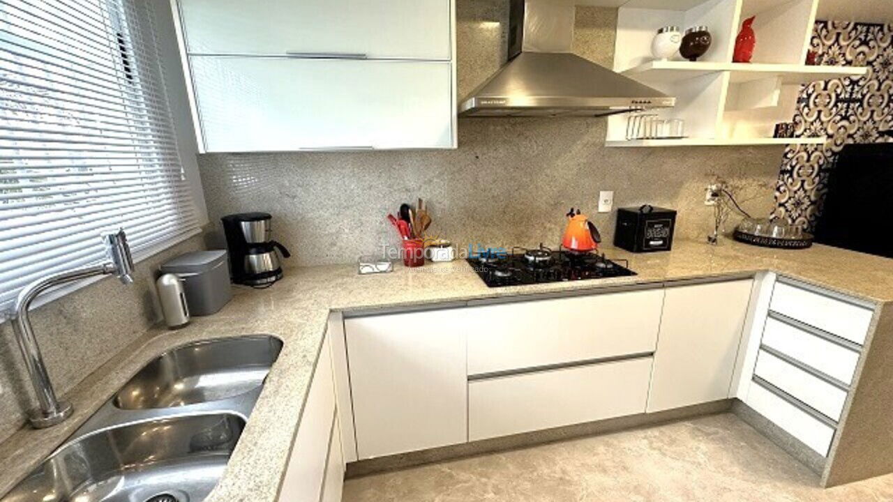 Apartamento para alquiler de vacaciones em Florianópolis (Praia Brava)