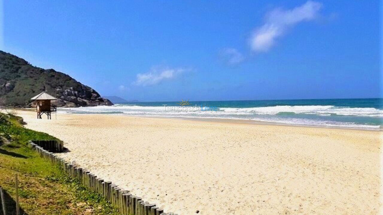 Apartment for vacation rental in Florianópolis (Praia Brava)