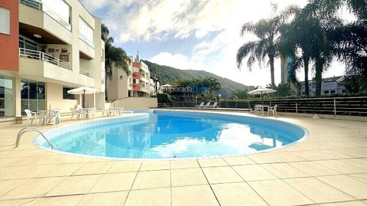 Apartamento para aluguel de temporada em Florianópolis (Praia Brava)