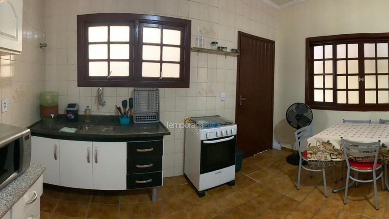 Casa para alquiler de vacaciones em Caraguatatuba (Martim de Sá)