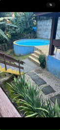 Área de lazer com piscina 