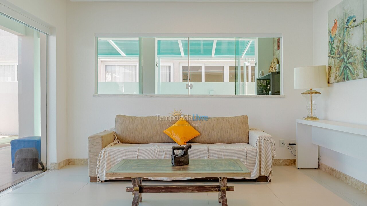 Casa para aluguel de temporada em Camaçari (Praia de Guarajuba)