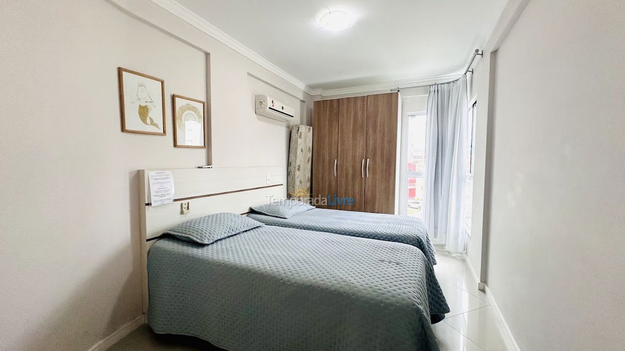 Apartment for vacation rental in Bombinhas (Praia de Bombas)