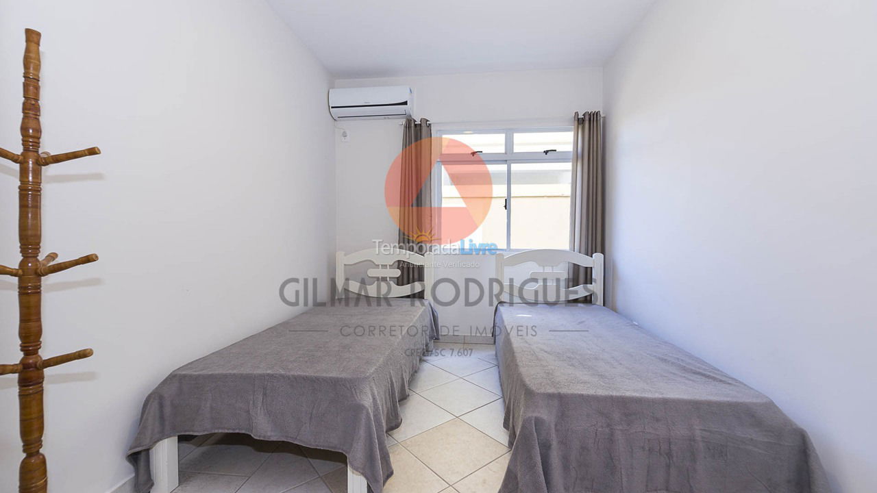 Apartamento para aluguel de temporada em Bombinhas (Praia de Canto Grande Mar de Fora)