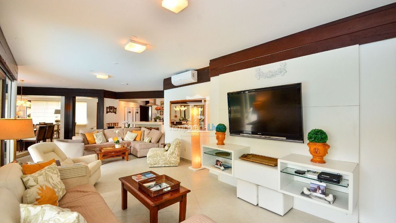 Casa para aluguel de temporada em Florianopolis (Jurerê Internacional)