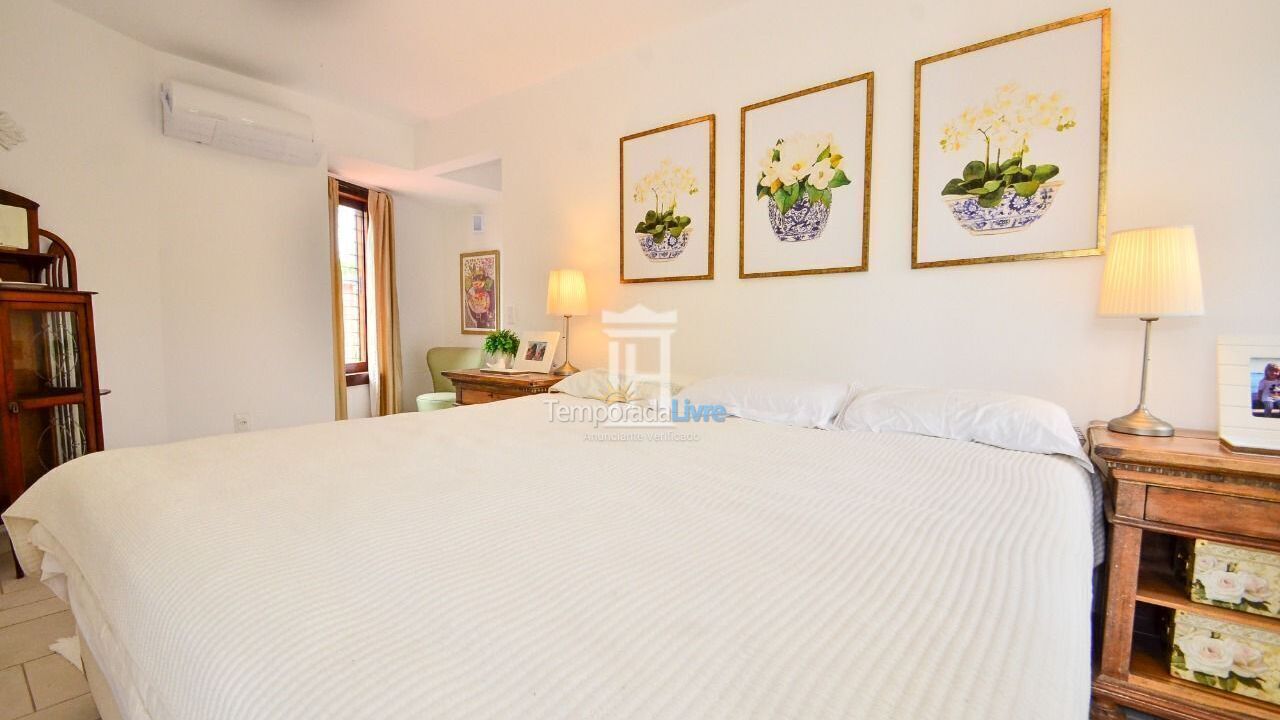 Casa para aluguel de temporada em Florianopolis (Jurerê Internacional)