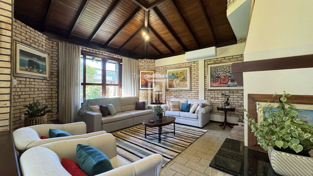Casa para alquiler de vacaciones em Florianopolis (Jurerê Internacional)