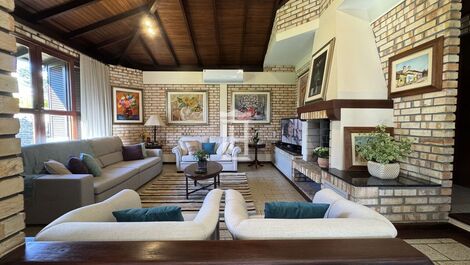 Casa cerca de la playa Jurerê Internacional