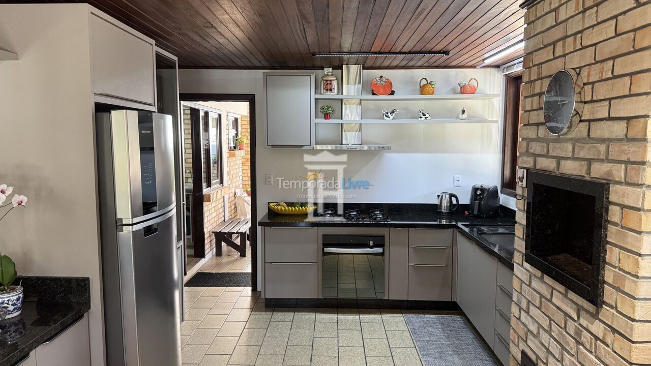 Casa para alquiler de vacaciones em Florianopolis (Jurerê Internacional)